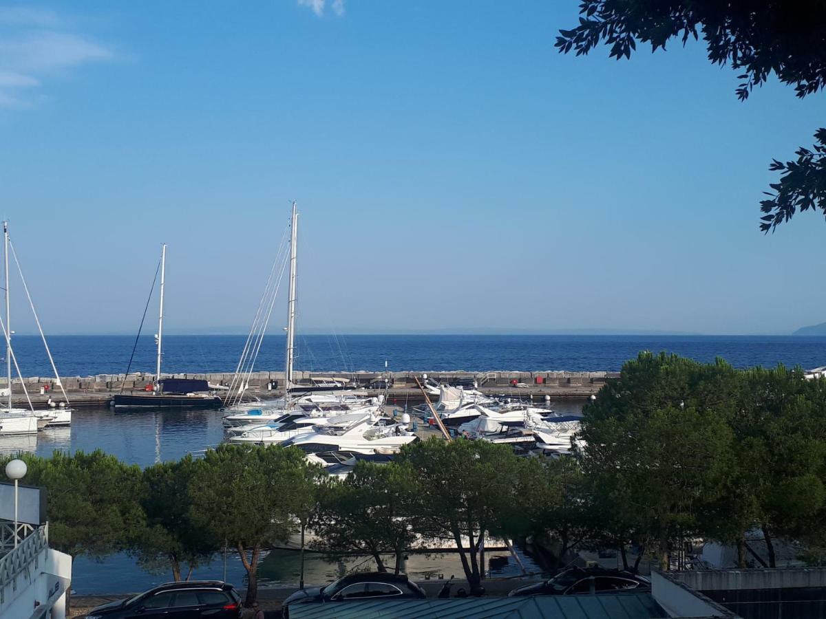Apartment Korić Opatija Bagian luar foto